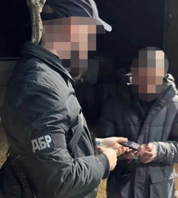 Керівника групи районного ТЦК підозрюють у побитті 60-річного чоловіка під час спроби мобілізації