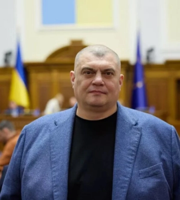 «Юзик» из Слуги народа после допроса в НАБУ перебрался из Украины в Испанию – расследование