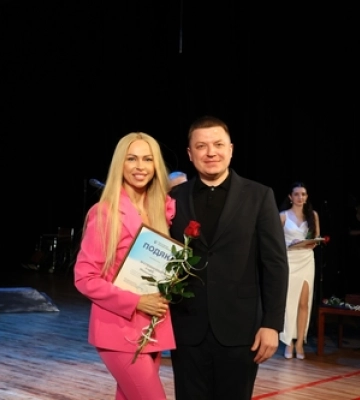 Тарас Шкітер привітав працівників Волинського драмтеатру з професійним святом 