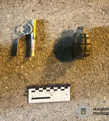 Погрожував гранатою перехожим - у Києві затримано іноземця