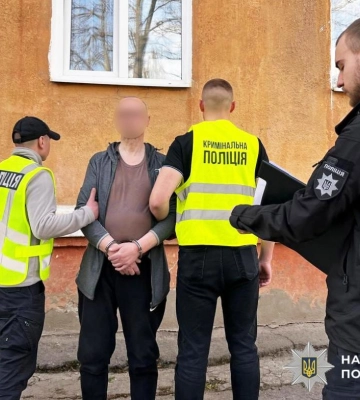 У Здолбунові викрили наркозбувача: вилучили понад 100 таблеток