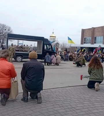 На Черкащині попрощалися з ветераном Русіновим, який загинув у перестрілці з поліцейськими