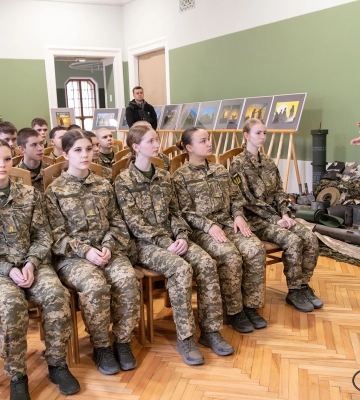 У Полтаві в краєзнавчому музеї провели лекцію про боротьбу України за свободу