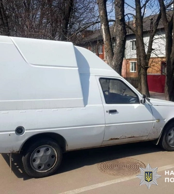 У Красилові, що на Хмельниччині, автомобіль збив неповнолітнього хлопця, - поліція