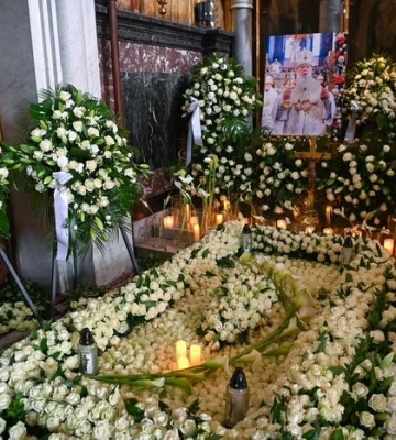 Дев’ять днів по смерті Патріарха Філарета. Який вигляд має його могила