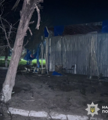 Десять поранених, з них восьмеро - діти: у Миколаївському районі поліцейські документують черговий воєнний злочин рф
