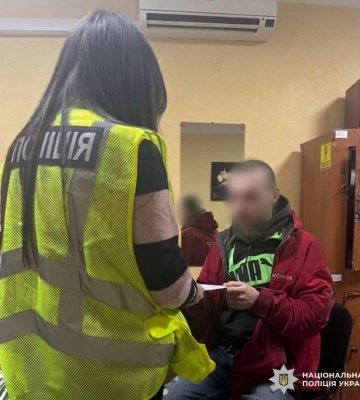 Ударил оппонента ножом в живот: копы вручили нападающему подозрение
