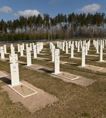 Невідомого воїна з Рівненщини поховали на Національному військовому меморіальному кладовищі