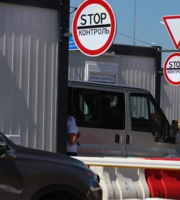 На українсько-польському кордоні спостерігається скупчення громадян, які прямують в Україну.