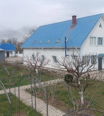 На Херсонщині через російські обстріли пошкоджено ліцей