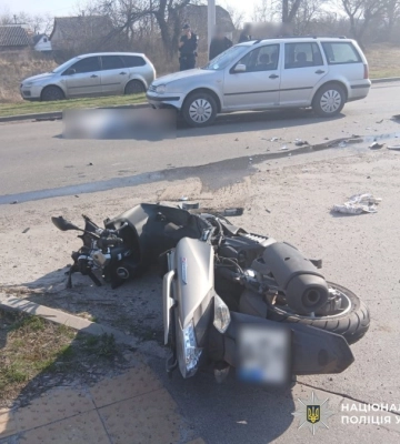 На Кіровоградщині легковик під час обгону збив на смерть чоловіка на мотоциклі