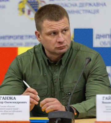 Ворог понад 10 разів за ніч атакував три райони Дніпропетровщини, є постраждала