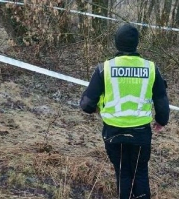 Нездетоновану частину ворожого БпЛА виявили біля Подільсько-Воскресенського моста у Києві. ФОТОрепортаж