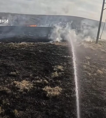 Рятувальники Рівненщини щодня продовжують боротися з пожежами в екосистемах