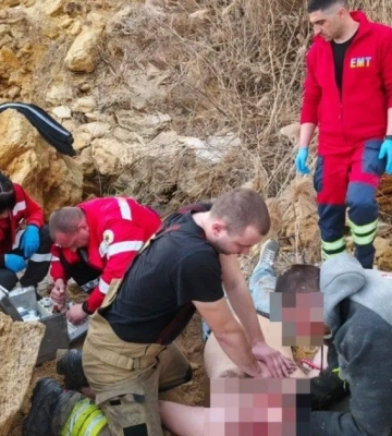 Двое мужчин упали с обрыва в Одесской области: один погиб