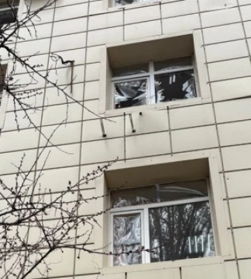 Росіяни вдарили КАБами по Слов'янську - пошкоджений єдиний на Донеччині пологовий будинок