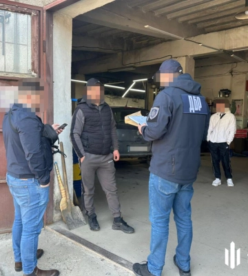 Начальник Чернівецького військового госпіталю затриманий за сприяння двом військовим у непроходженні служби – ДБР