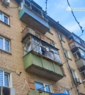 Ворог ударив по Нікополю: 8 людей поранені. ФОТО