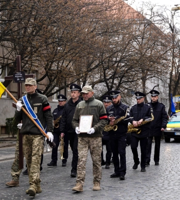В Ужгороді попрощалися із героєм Олександром Луцьом: військовий загинув, захищаючи Батьківщину