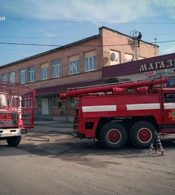 На Харківщині рятувальники ліквідували пожежу, спричинену ударом БпЛА