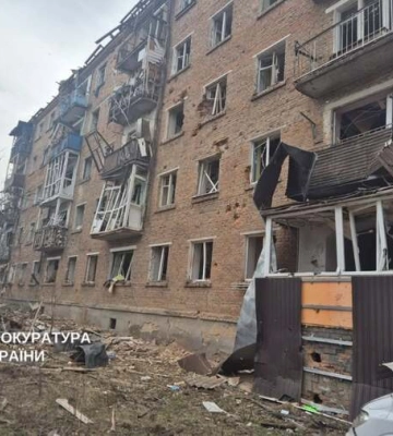 Армия РФ КАБами ударила по Глухову в Сумской области: пострадали 11 человек, среди них ребенок