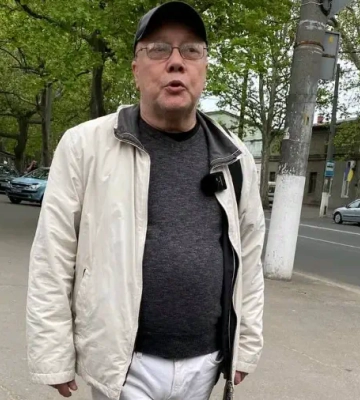 Умер известный украинский комик и актер Владимир Комаров
