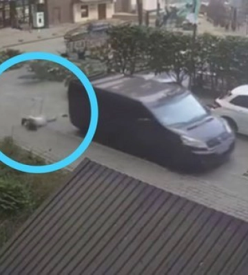Вагітна жінка вчепилася за бус військових ТЦК та впала: терцентр Луцька прокоментував