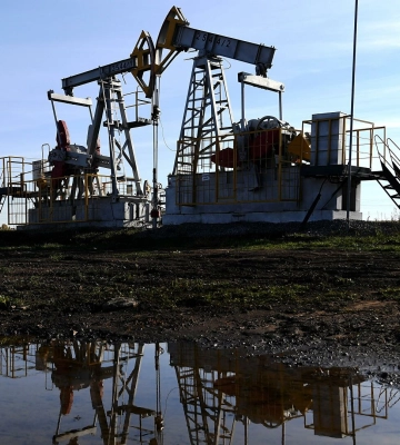 Все из-за США: еще одна страна может начать покупать нефть у России