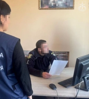 На Полтавщині 12-річна дівчинка народила дитину після зґвалтування, підозрюваного затримали