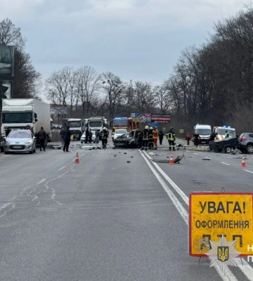 На Львівщині після ДТП вибухнуло авто: є загиблий