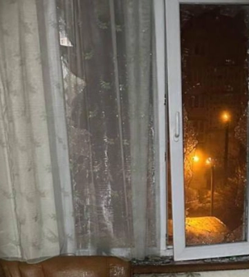 В Одесі під час ворожої атаки ударний БпЛА влучив у балкон квартири