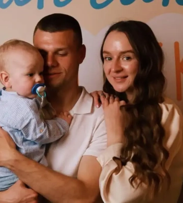 Милота: в семье полузащитника Динамо ярко отметили первый день рождения сына