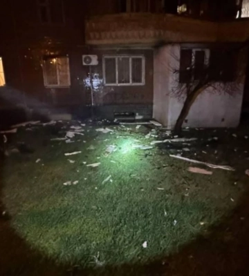 В Одесі дрони влучили в 9-поверхівку, є постраждалий