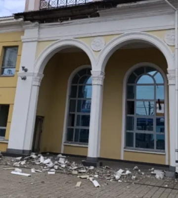Росіяни вдарили по вокзалу у Слов’янську: є поранені