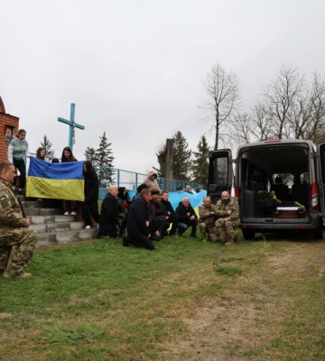 Загинув понад півтора року тому: у Луцькій громаді попрощалися з полеглим Героєм Іваном Матвіюком