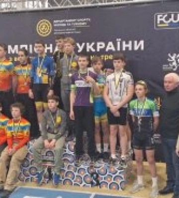 Юні миколаївські велоспортсмени - призери чемпіонату України на критому треку