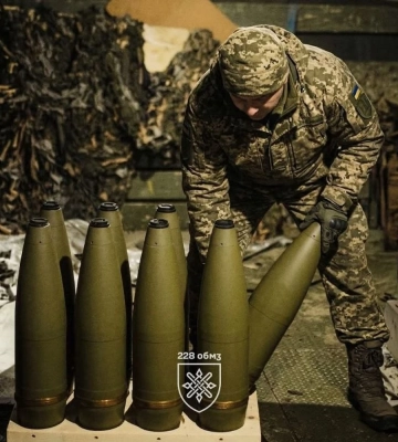 На фронте зафиксировано почти 90 боевых столкновений, враг активно действует на трех направлениях – Генштаб