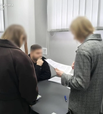 Депутату сільради на Житомирщині оголосили підозру через недостовірне декларування майна на 46 млн грн