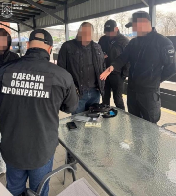 Посадовця Одеської митниці викрили на корупції