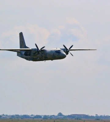 Черный день для авиации России: над Крымом потеряли связь с самолетом Ан-26