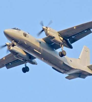 Російський військовий літак Ан-26 врізався у скелю у Криму: деталі аварії