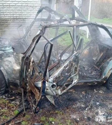 Россияне ударили дроном по автомобилю в Никополе: 3 раненых