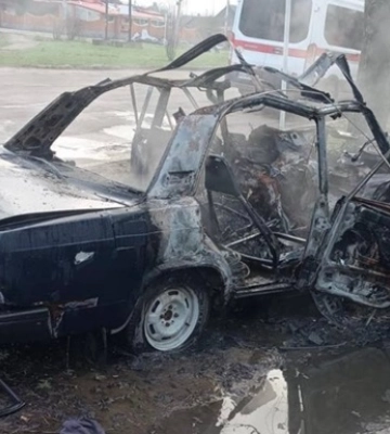 РФ ударила дроном по автомобилю в Никополе, трое раненых