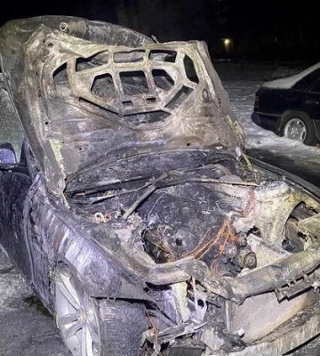У Києві затримано молодиків, які підозрюються у підпалі автівок на замовлення РФ
