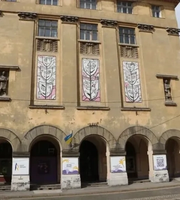 Львівський театр ляльок вирішив відмовитись від системи почесних звань