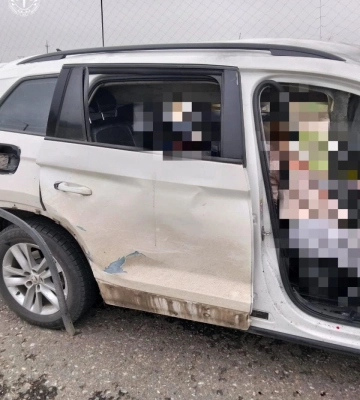 Россияне сбросили взрывчатку на гражданский автомобиль в Херсоне: погибли две женщины