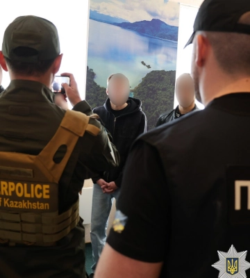 У Дніпрі ліквідували мережу кол-центрів, що викрадали криптоактиви іноземців