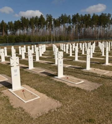 На Рівненщині триває робота щодо поховання невпізнаних військових