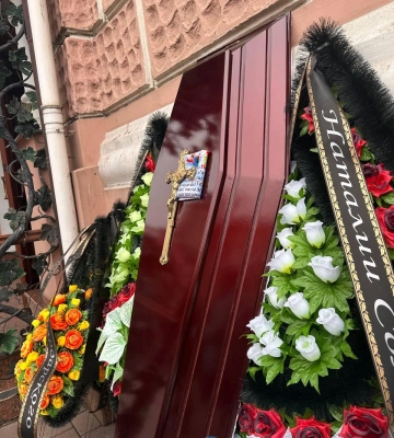 В Одесі простилися із зіркою «Масок» Володимиром Комаровим