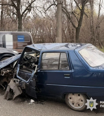 На Черкащині внаслідок потрійної ДТП потрапили до лікарні четверо людей. ФОТО